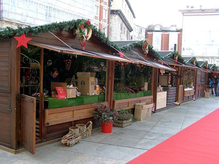 37 casetas dan vida a la Plaza del Rey San Fernando en la Feria Navidad