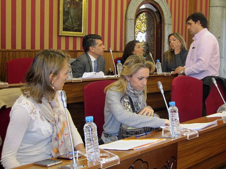 La abstención de C’s permitirá solicitar la dimisión de Gómez en el Pleno