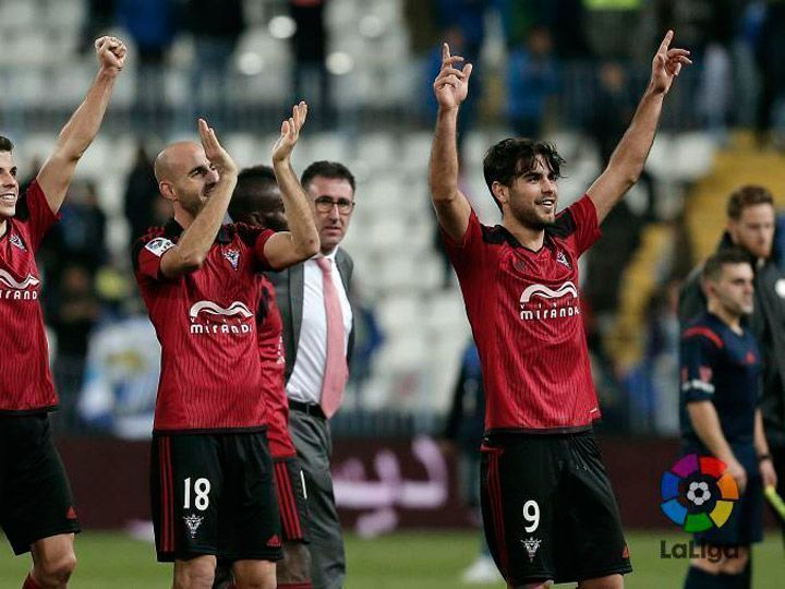 0-1. Lago Junior mete al Mirandés en octavos