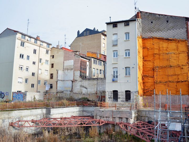 El Ayuntamiento tendrá que asumir la demolición del edificio de Plaza Vega