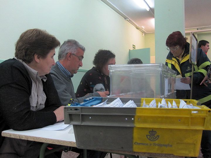 La participación a media tarde supera en 7 décimas la registrada en 2011