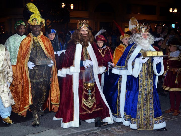 Una explosión de fantasía acompaña a los Reyes Magos