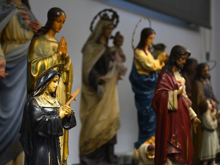 Recuperan más de 200 piezas de arte sacro, algunas robadas en iglesias de la provincia