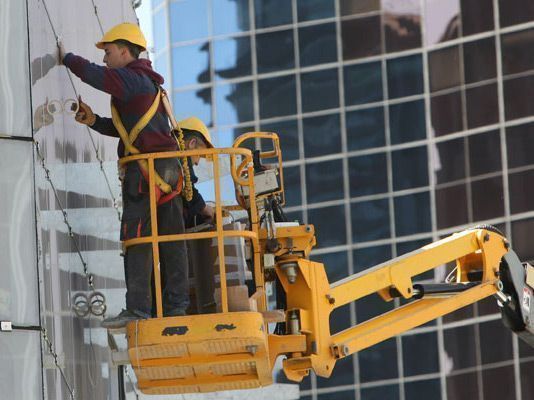 Burgos cierra 2015 con un descenso de 800 ocupados y 2.500 parados