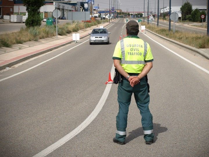 Sorprendido mientras circulaba tras haber perdido todos los puntos del carnet