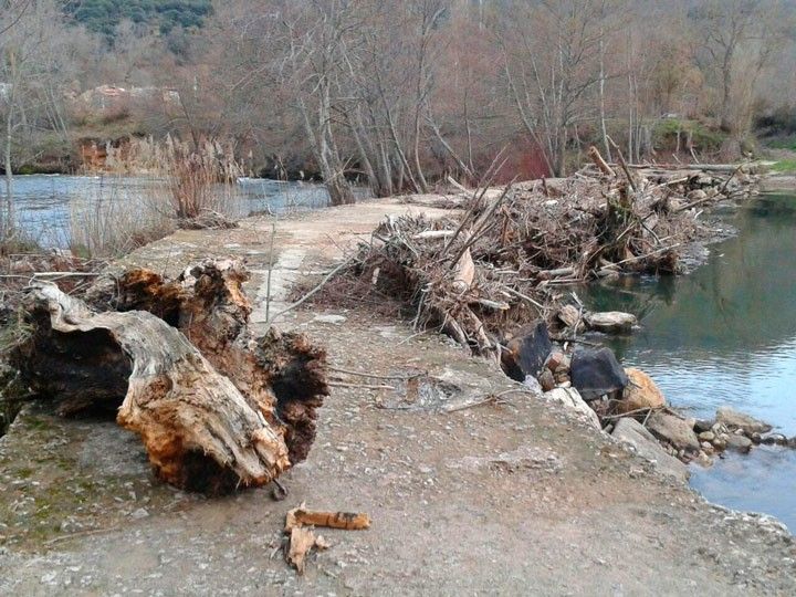 Zamanzas y Los Altos se movilizan para exigir el arreglo del puente de Robredo