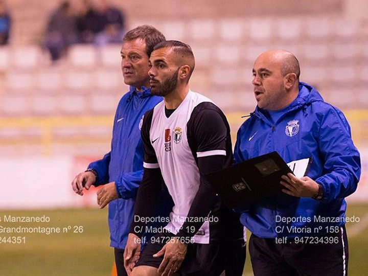 El Burgos premia la “línea de trabajo” de Viadero