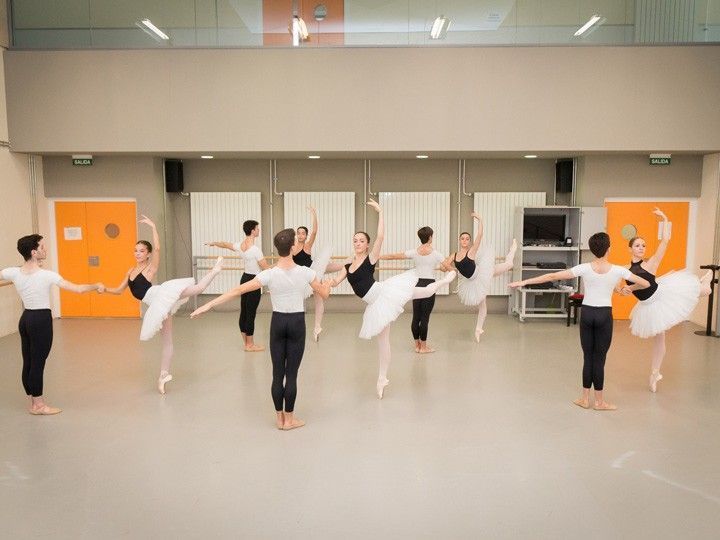 La Escuela de Danza consigue ocho premios y menciones en Torrelavega