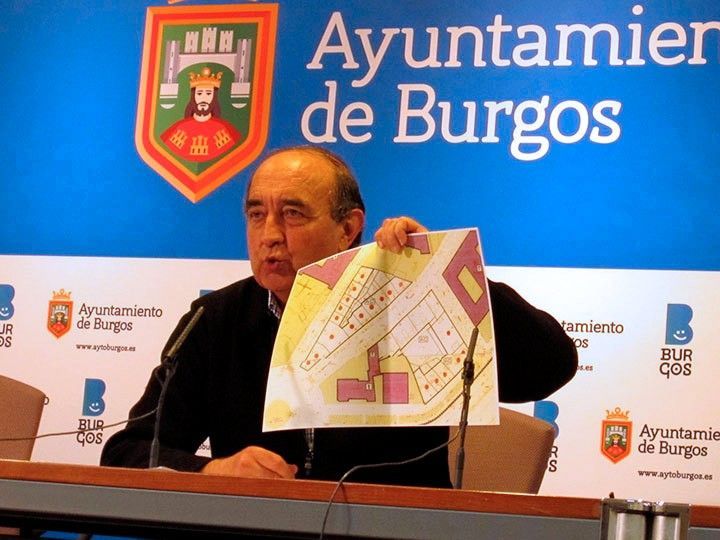 Santos acusa a Lacalle de facilitar un “pelotazo” urbanístico en ‘Niño Jesús’