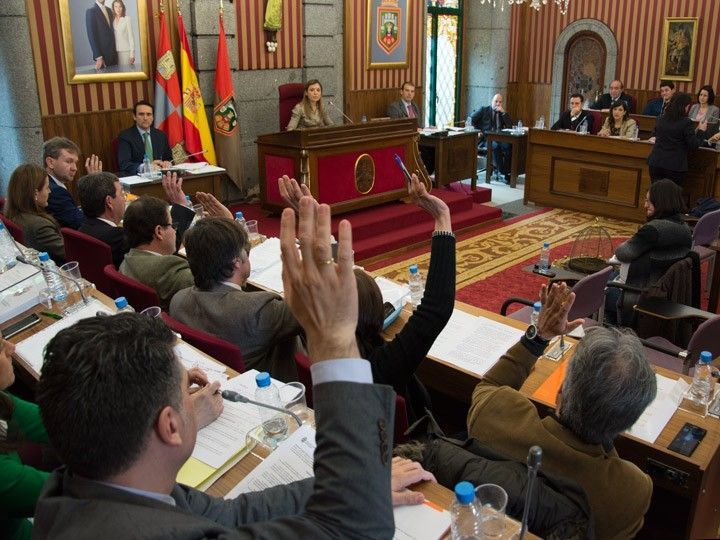 El PP aprueba el presupuesto con el apoyo de C’s y la abstención del PSOE