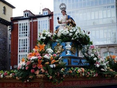 La Virgen se libera del dolor en el Domingo de Resurección. BC