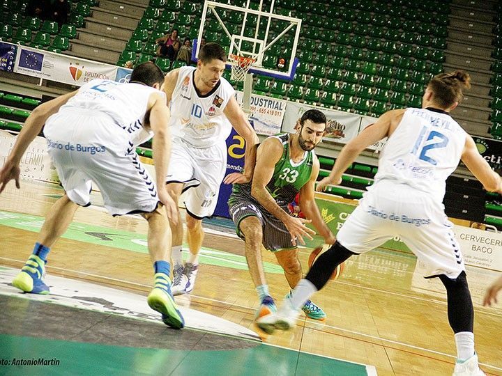 San Pablo solo piensa en ser tercero ganando a Cáceres