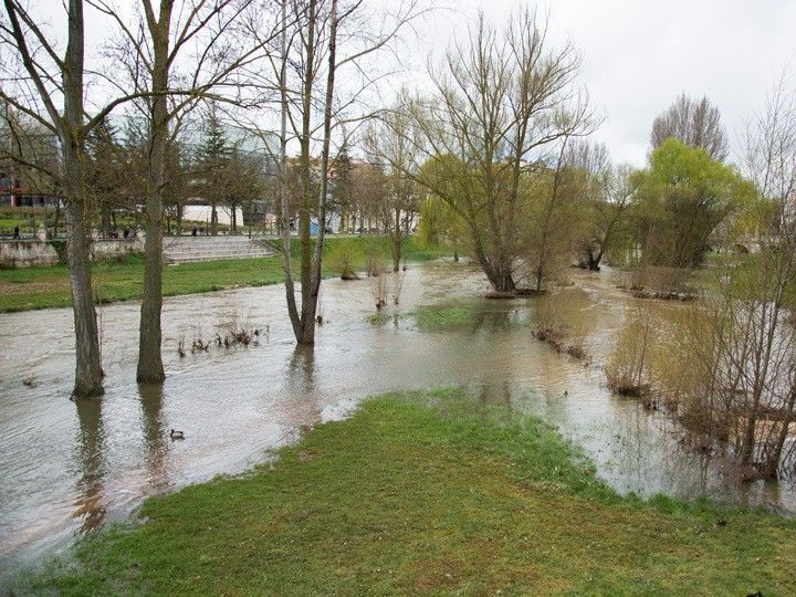 Las últimas lluvias incrementan el caudal de los ríos, pero no plantean alertas