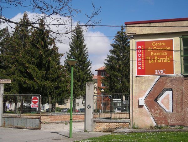 Los convenios de la Escuela de Teatro, La Parrala y Espacio Tangente se mejorarán