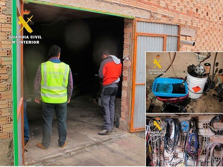 La Guardia Civil localiza y desmantela un taller ilegal de reparación de coches