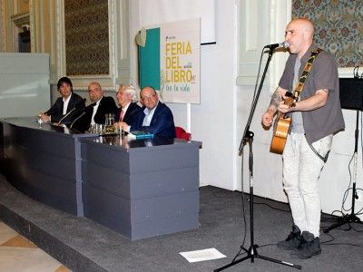 Javier Castro puso música a los momentos de 'El Reloj'. IAC