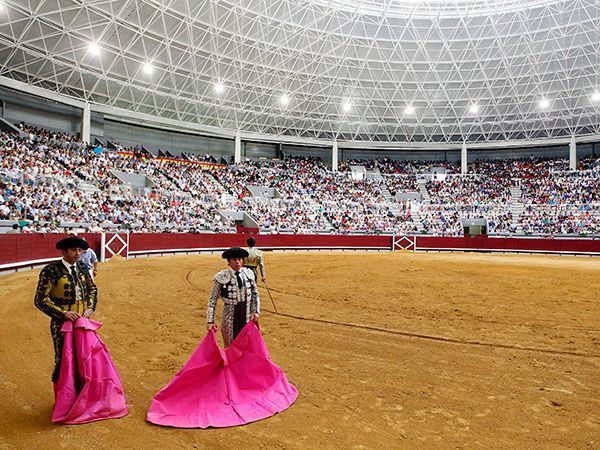 Una corrida nocturna, especial novedad de la Feria Taurina de este año