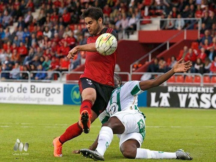 0-3. El Mirandés acusa la falta de pegada