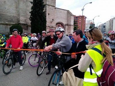 El alcalde fue el encargado de dar el pistoletazo de salida. PCR