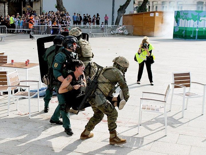 Burgos recrea un atentado terrorista perpetrado sobre civiles