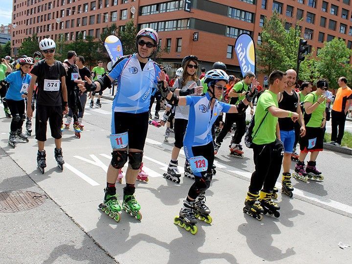 Más de 300 patinadores toman el Bulevar en favor de APACE