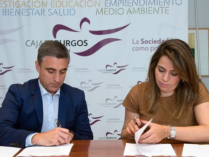 Fundación Caja de Burgos entrega 9.000€ a AJE para el Premio Joven Empresario