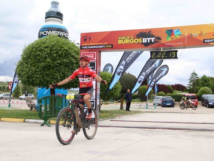 Carrasco se lleva la primera etapa de la Vuelta a Burgos BTT