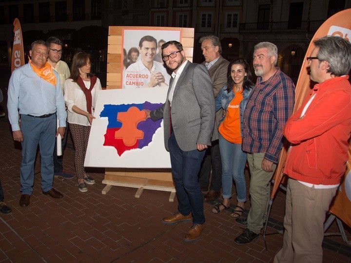 Ciudadanos se presenta de nuevo como una apuesta por la regeneración