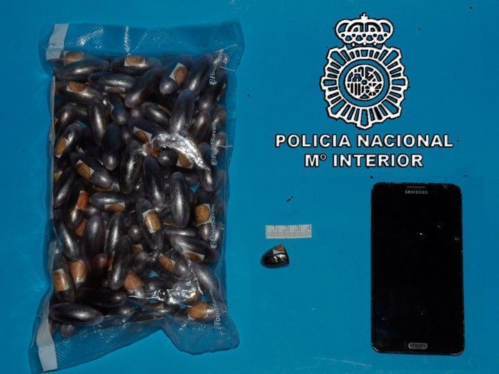 Sorprendido por la Policía mientras transportaba más de un kilo de hachís