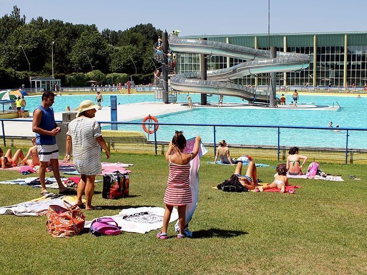 Las piscinas de verano cierran una gran temporada y rozan el récord del año pasado