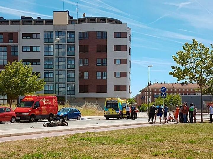 Fallece un motorista en un accidente ocurrido en la calle Óscar Romero de Fuentecillas