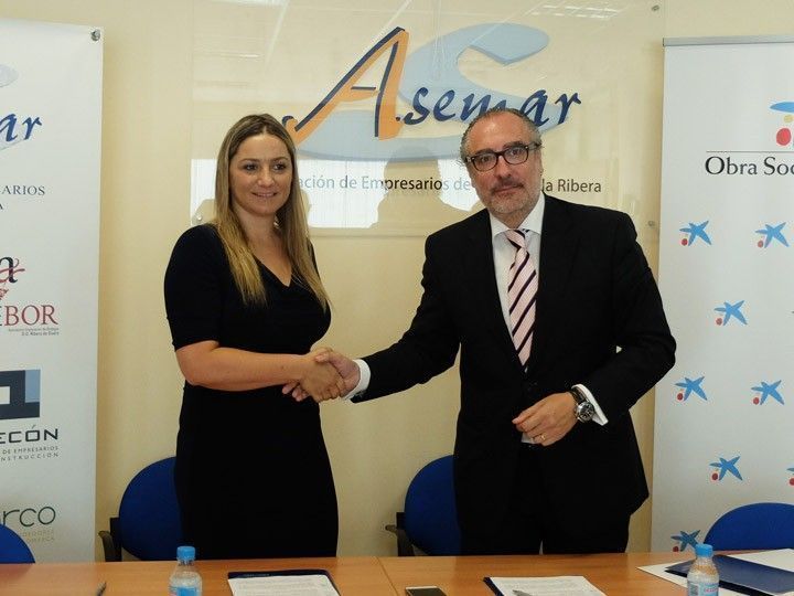 CaixaBank y Asemar renuevan su compromiso para ayudar a las empresas de La Ribera