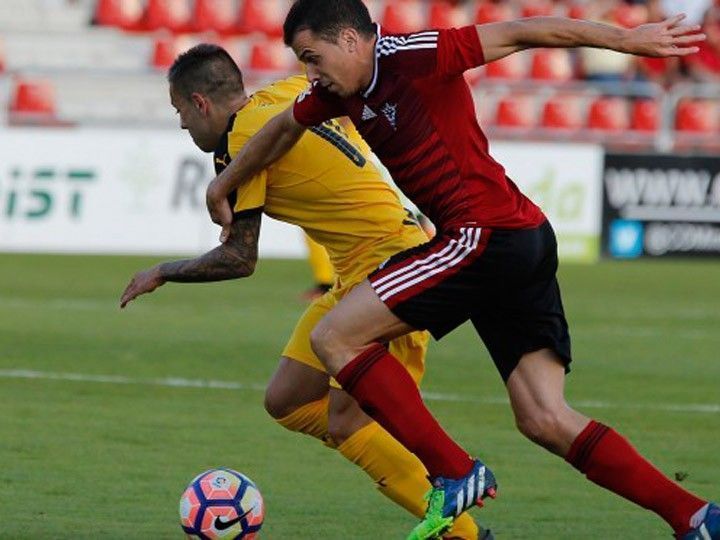 2-2. El Mirandés progresa adecuadamente