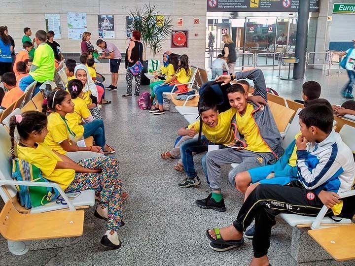 Una treintena de niños saharauis llega a Burgos para pasar un verano “en paz”