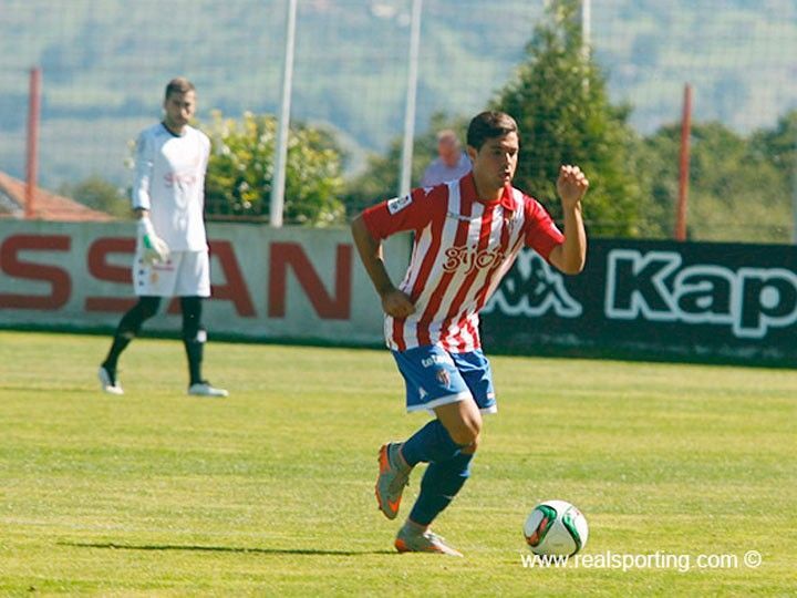 El Sporting cede a Álvaro Bustos al Mirandés