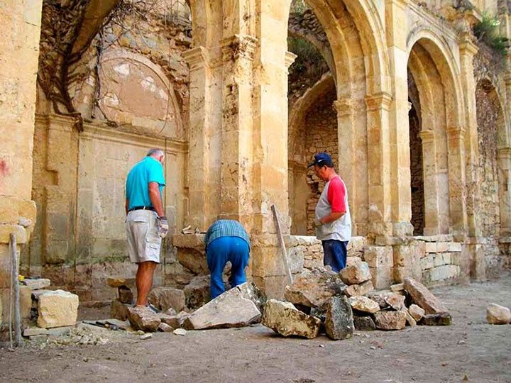 El voluntariado se alía más que nunca con el Monasterio de Rioseco