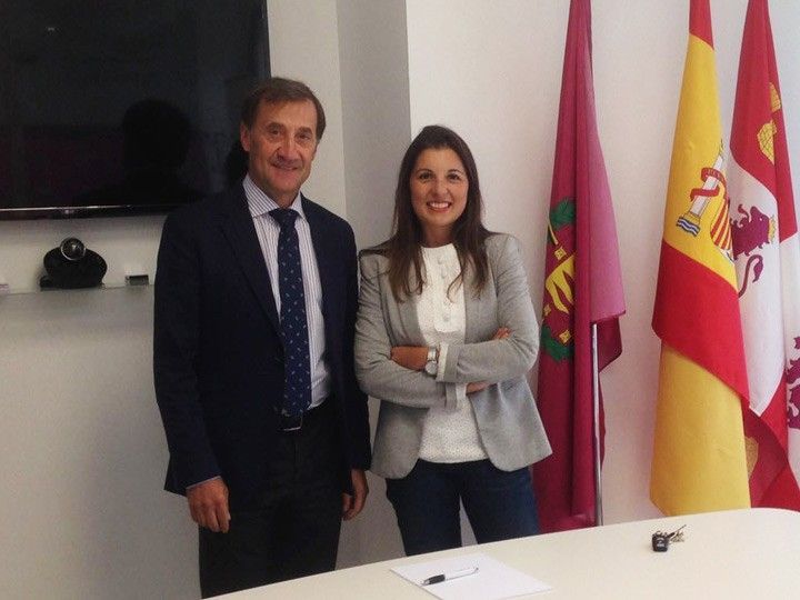 Reunión entre la Asociación de Trabajdores Autónomos y la Universidad Isabel I