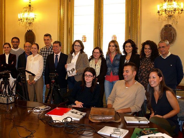 Los periodistas repasan en un libro los últimos cien años de oficio en Burgos