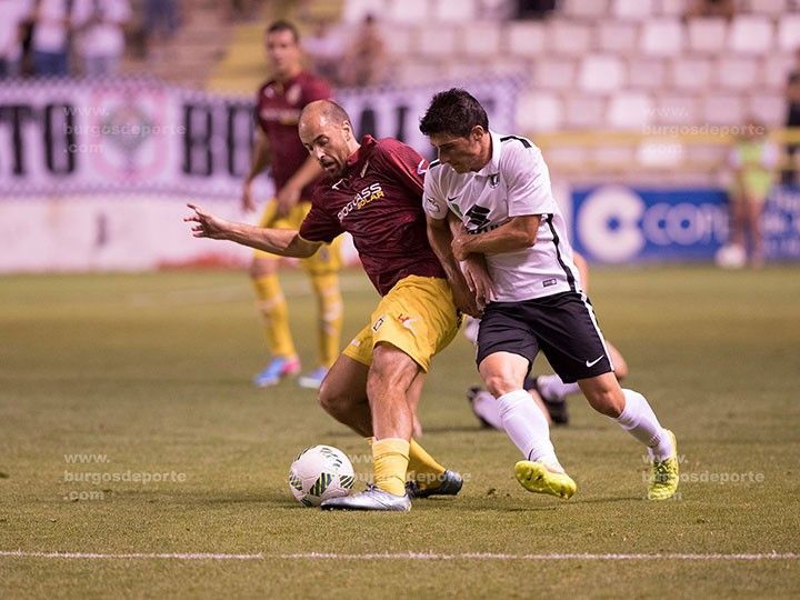 El Burgos CF aspira a dar un golpe en la mesa