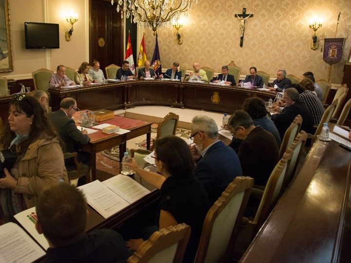 Habrá más encuentros anuales entre los alcaldes de la provincia y la Diputación