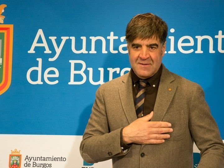 Gómez plantea ocho propuestas concretas para “mejorar” el presupuesto…