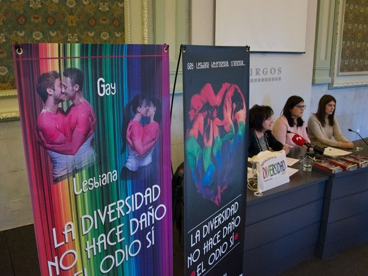 Acción en Red lanza una campaña contra la homofobia en centros educativos