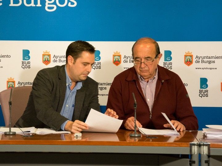 El PSOE se muestra satisfecho con el borrador de presupuestos, pero exige más