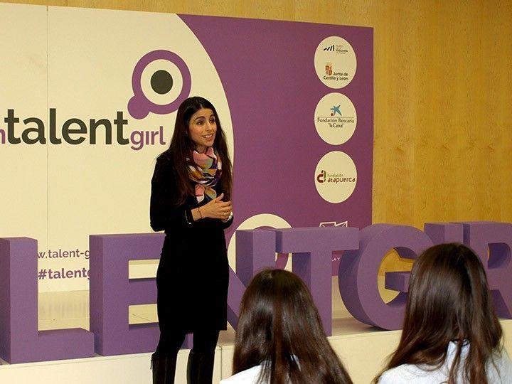 La industria 4.0 se abre a la mujer en busca de un talento “sin género”