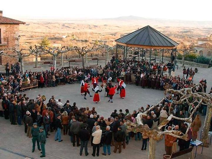 La Danza del Escarrete vuelve a llamar a la prosperidad este domingo en Poza de la Sal