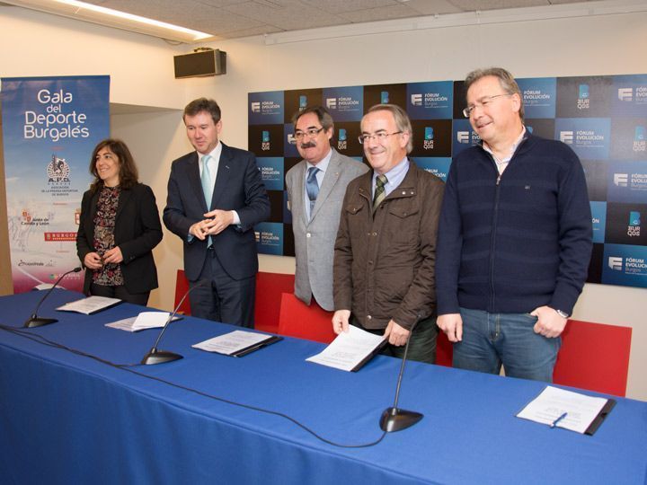 La Asociación de la Prensa Deportiva premia a Higuero