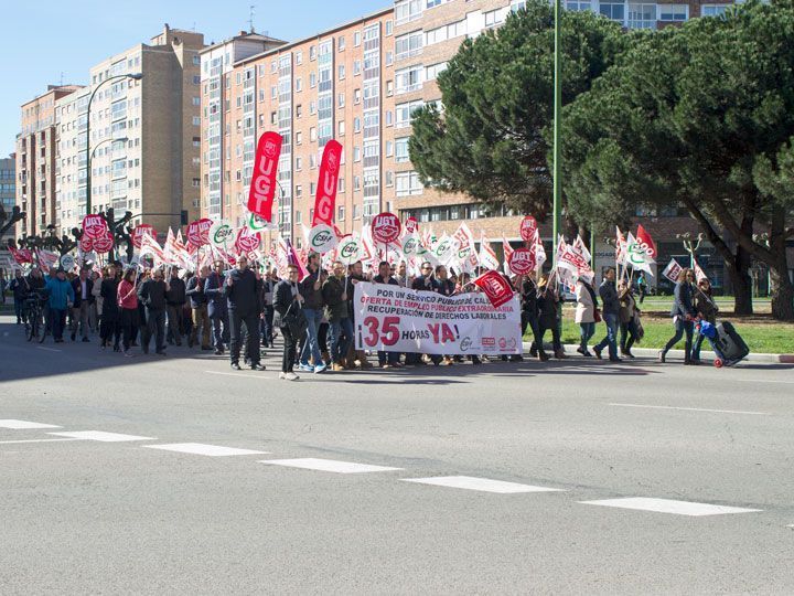 Los sindicatos mantienen las protestas por una satisfacción con matices