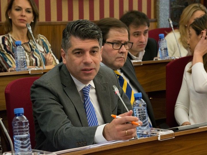 Cs pide aclarar si el secretario formó a la nueva gerente de la Sociedad de Promoción