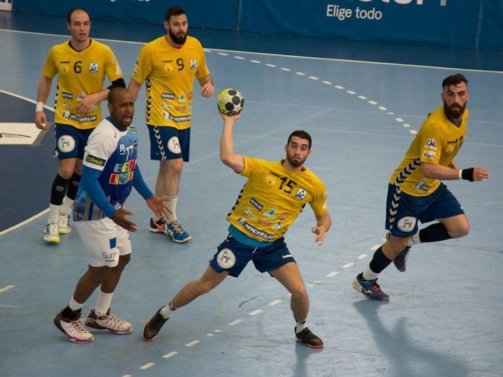 24-28. El Villa de Aranda se asoma al abismo