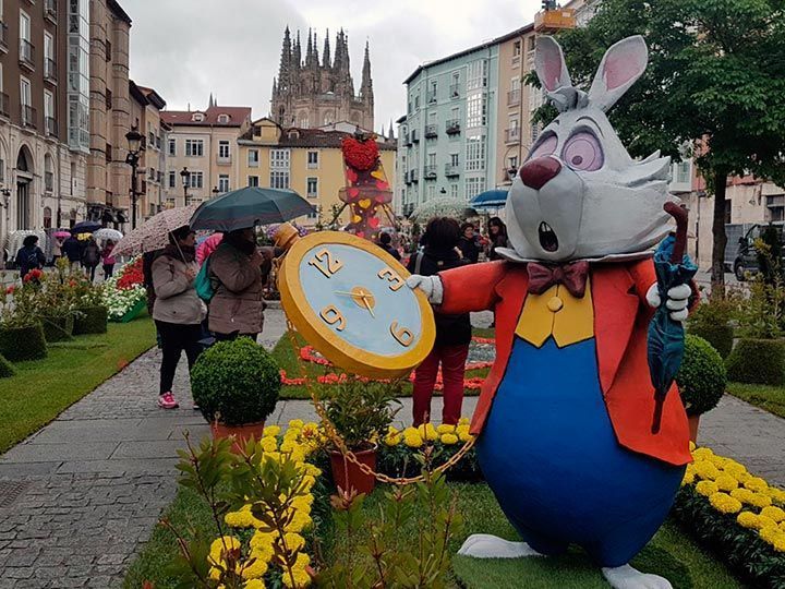 Cuando las flores juegan a componer mundos de ilusión